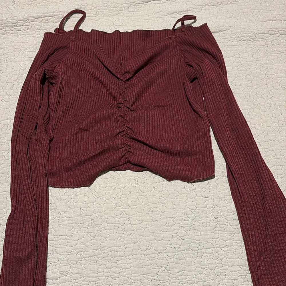 Cute Burgundy Off-shoulder Ribbed Top in size Large